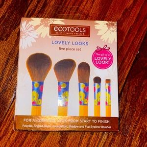 Ecotools brush set. 5pcs. NWT.